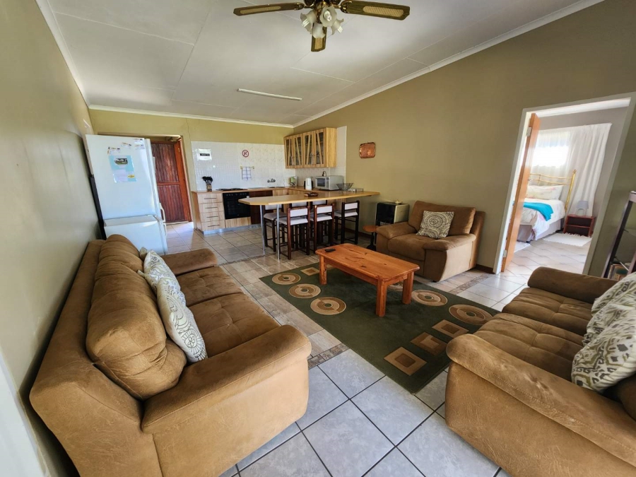 6 Bedroom Property for Sale in Oranjeville Free State